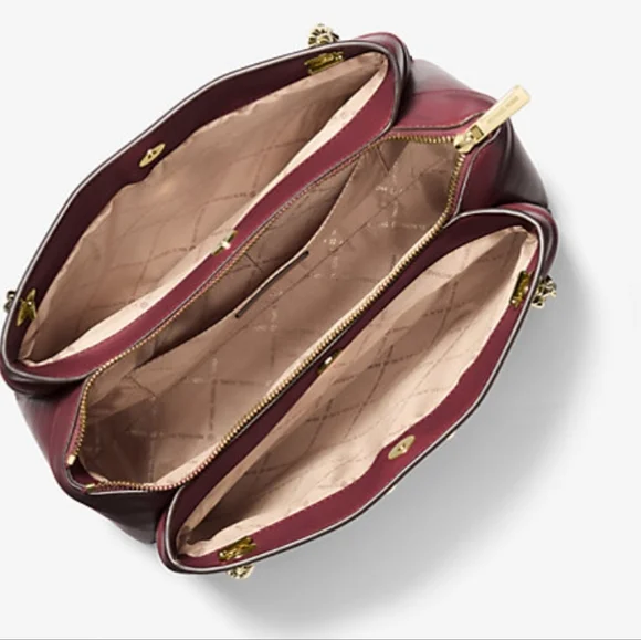 Michael Kors Whitney Quilted Shoulder Bag 🎒 - Picture 3 of 3